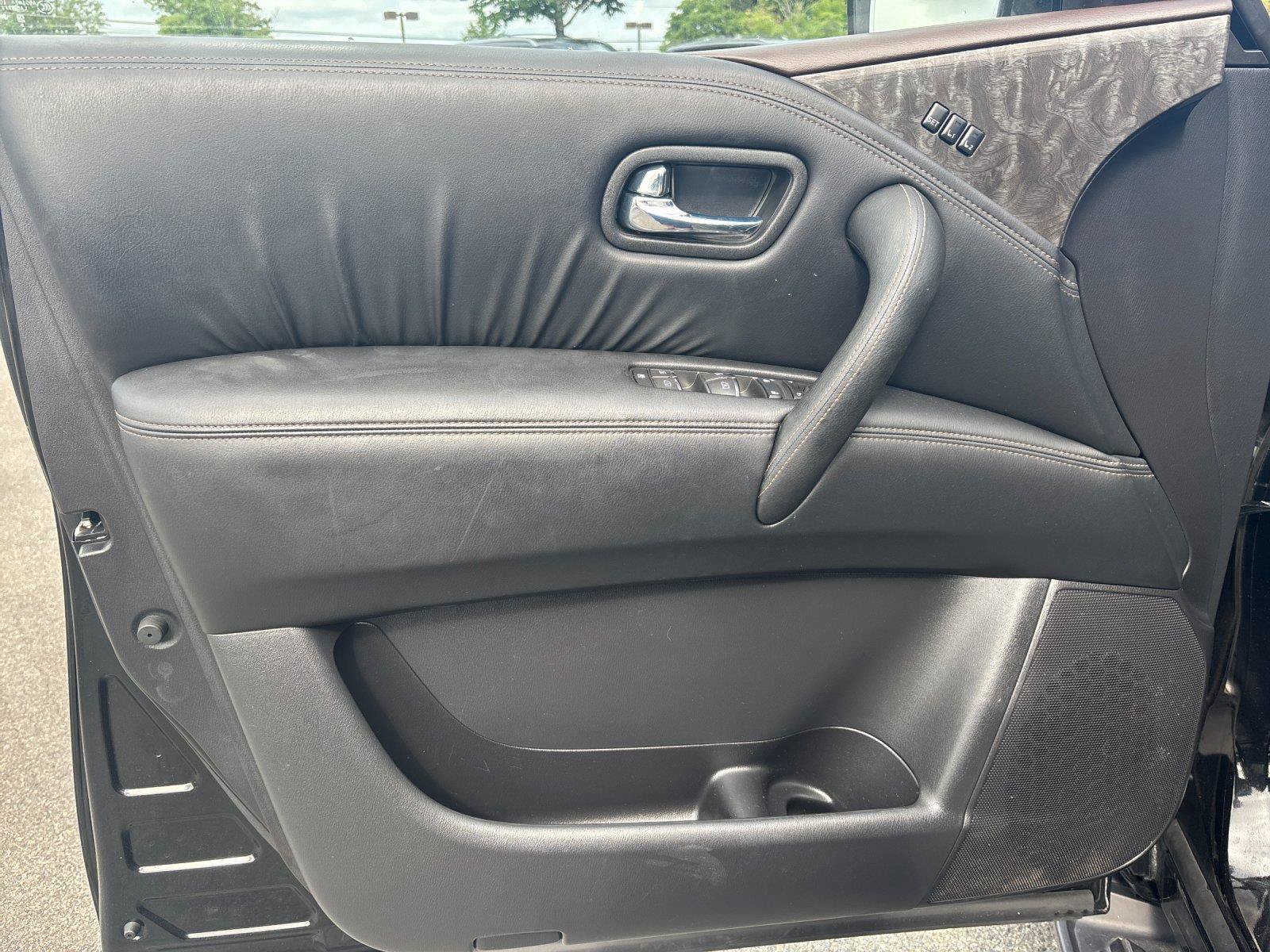 Used 2024 Nissan Armada Platinum w/ Captain's Chairs Package AWD/4WD image 13
