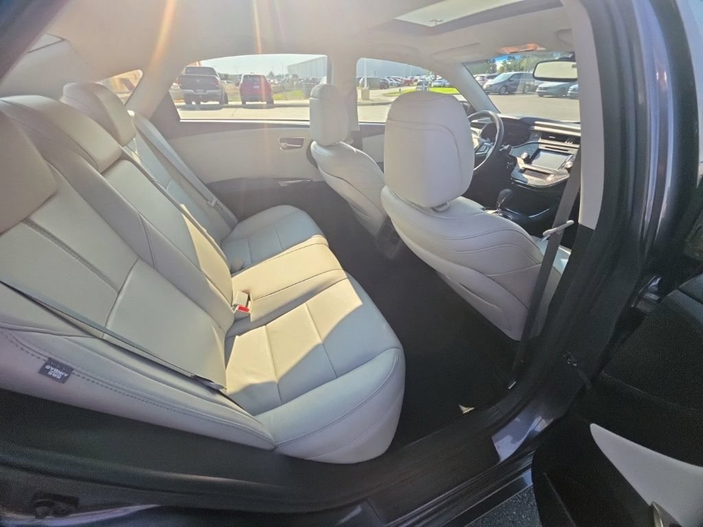 Used 2015 Toyota Avalon XLE Touring FWD image 30