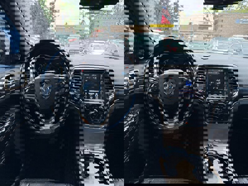 Used 2014 Jeep Grand Cherokee Limited image 17