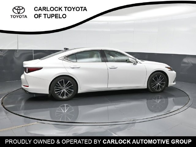 Used 2024 Lexus ES 350 w/ Premium Package FWD image 4