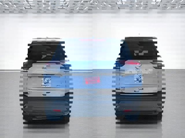 Used 2023 Nissan Rogue SV w/ SV Premium B Package image 5