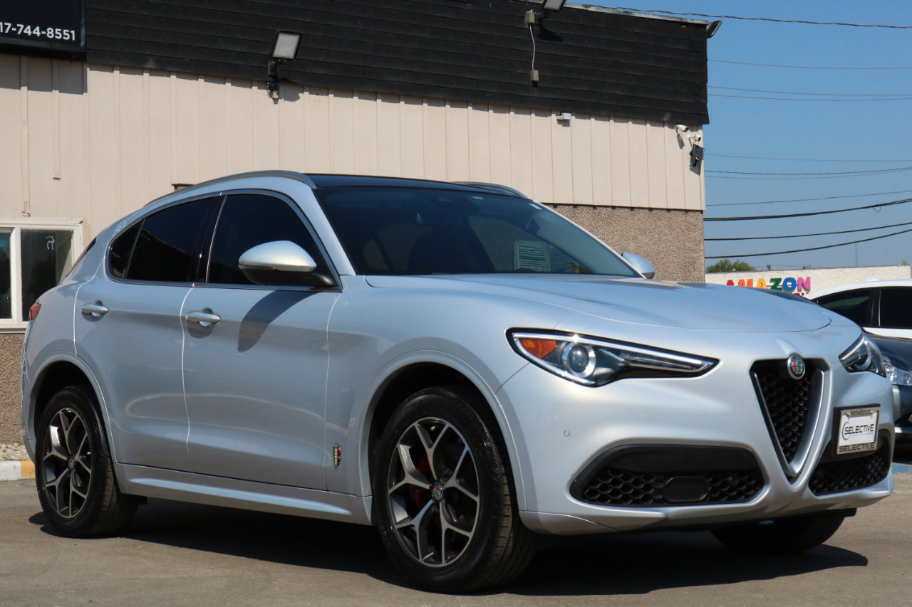 Used 2020 Alfa Romeo Stelvio Ti w/ Active Blind Spot Package image 5