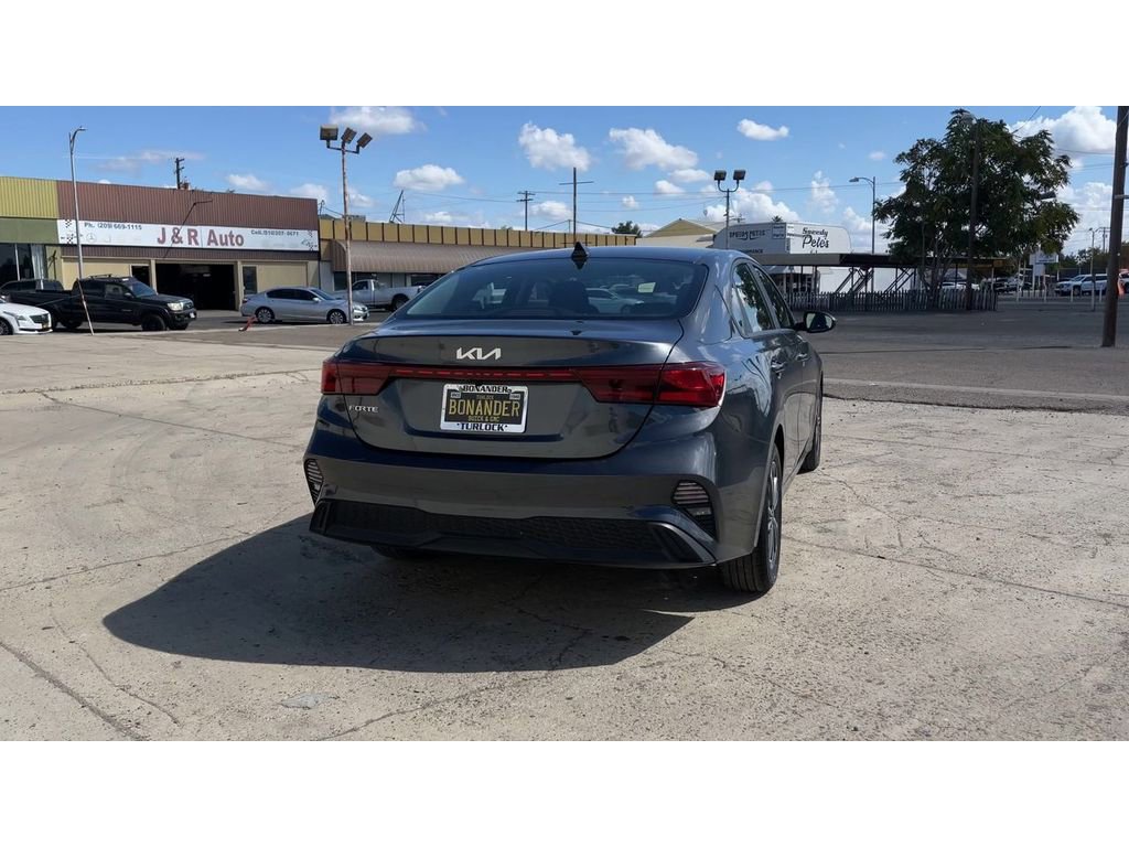Used 2024 Kia Forte LXS image 2