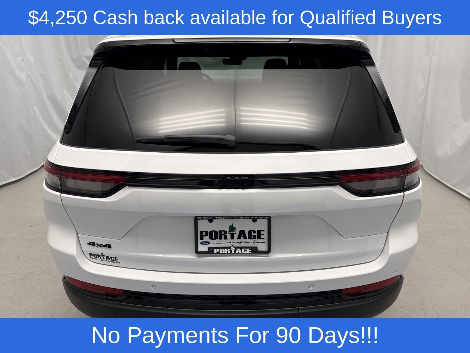 New 2025 Jeep Grand Cherokee Altitude image 4