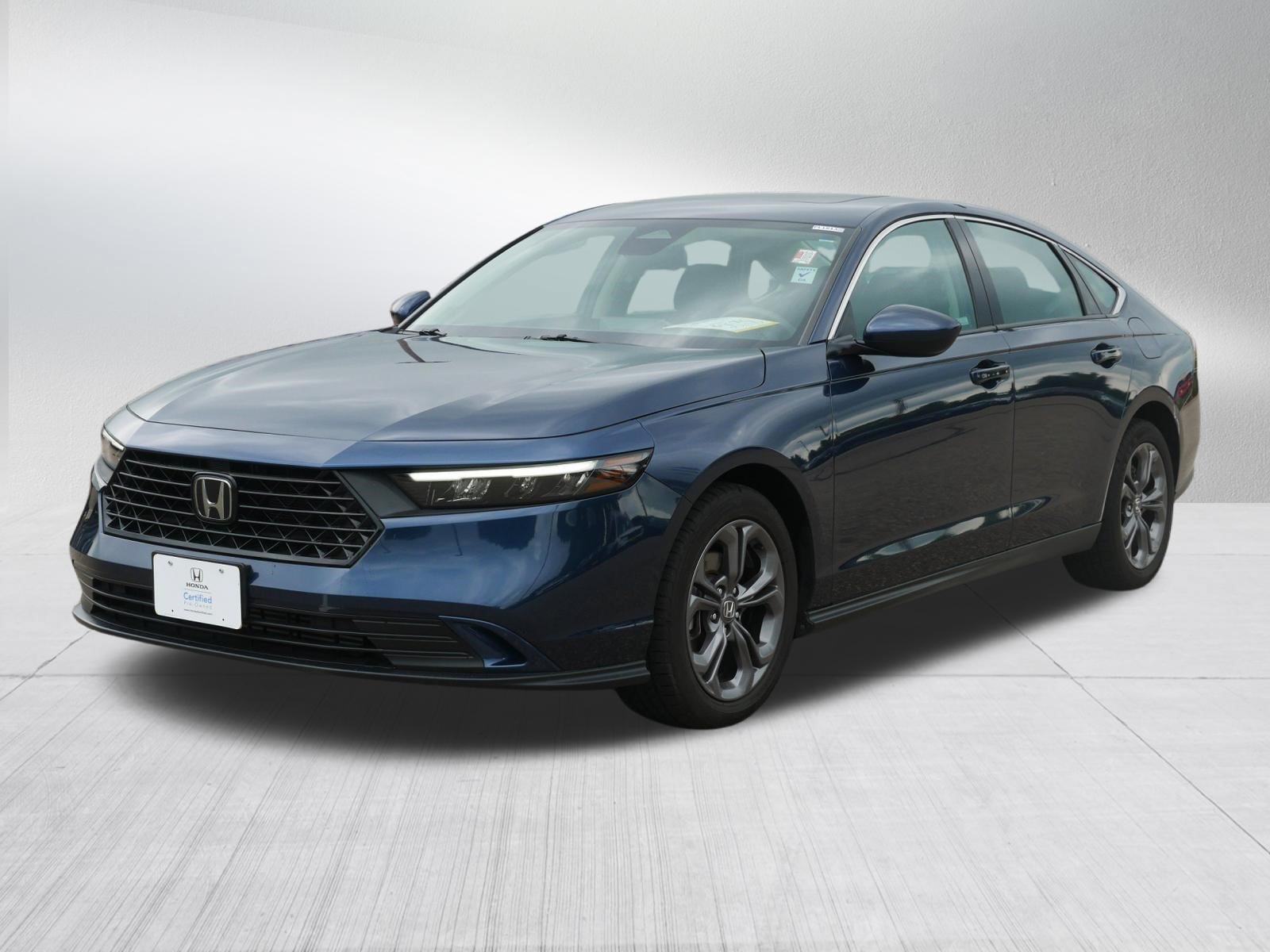 Certified 2023 Honda Accord EX image 3