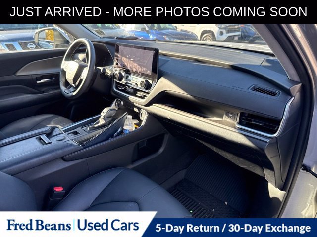 Used 2024 Toyota Grand Highlander AWD image 14