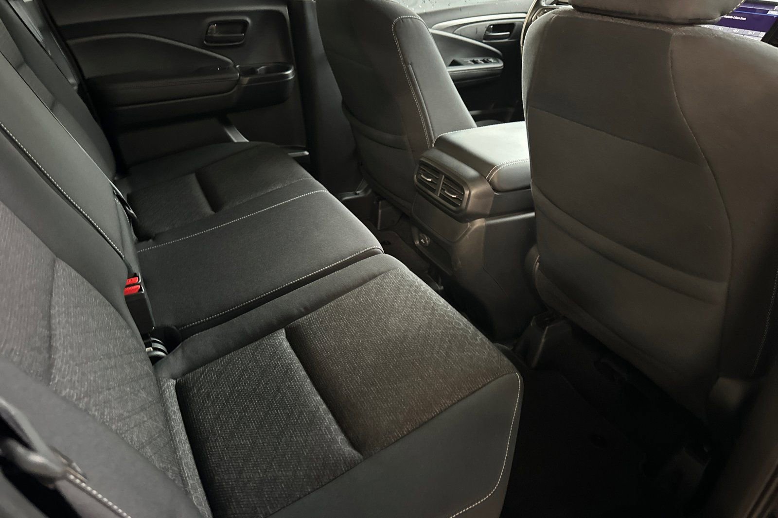 Used 2025 Honda Ridgeline Sport image 18