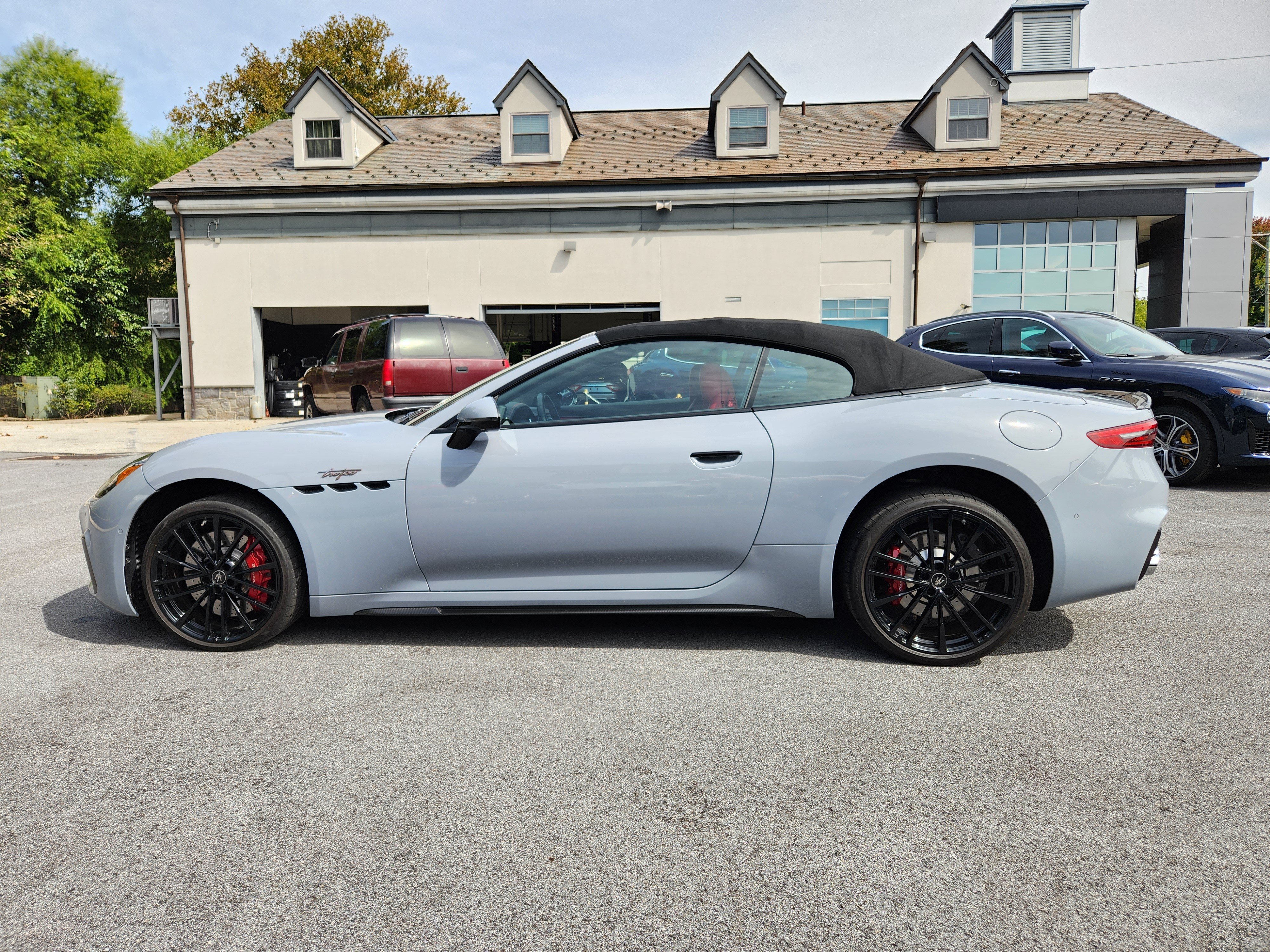 Used 2024 Maserati GranCabrio Trofeo AWD/4WD image 7