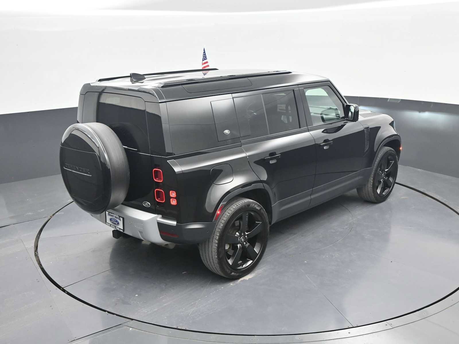 Used 2023 Land Rover Defender 110 SE AWD/4WD image 34