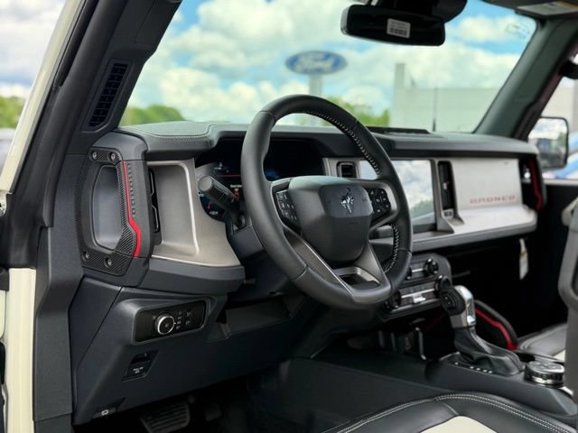 New 2026 Ford Bronco Outer Banks w/ Sasquatch Package AWD/4WD image 14