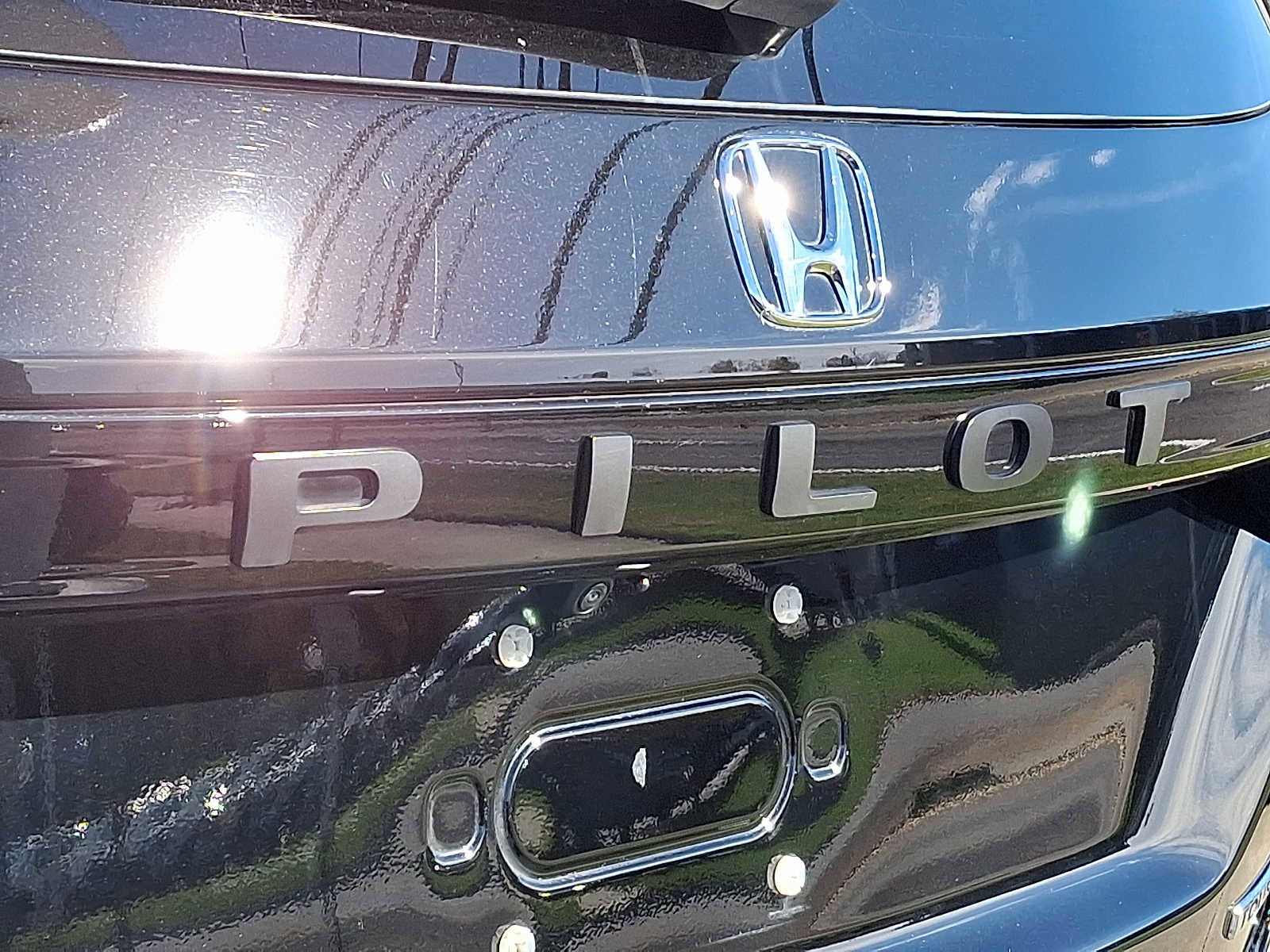 Used 2023 Honda Pilot Touring image 36