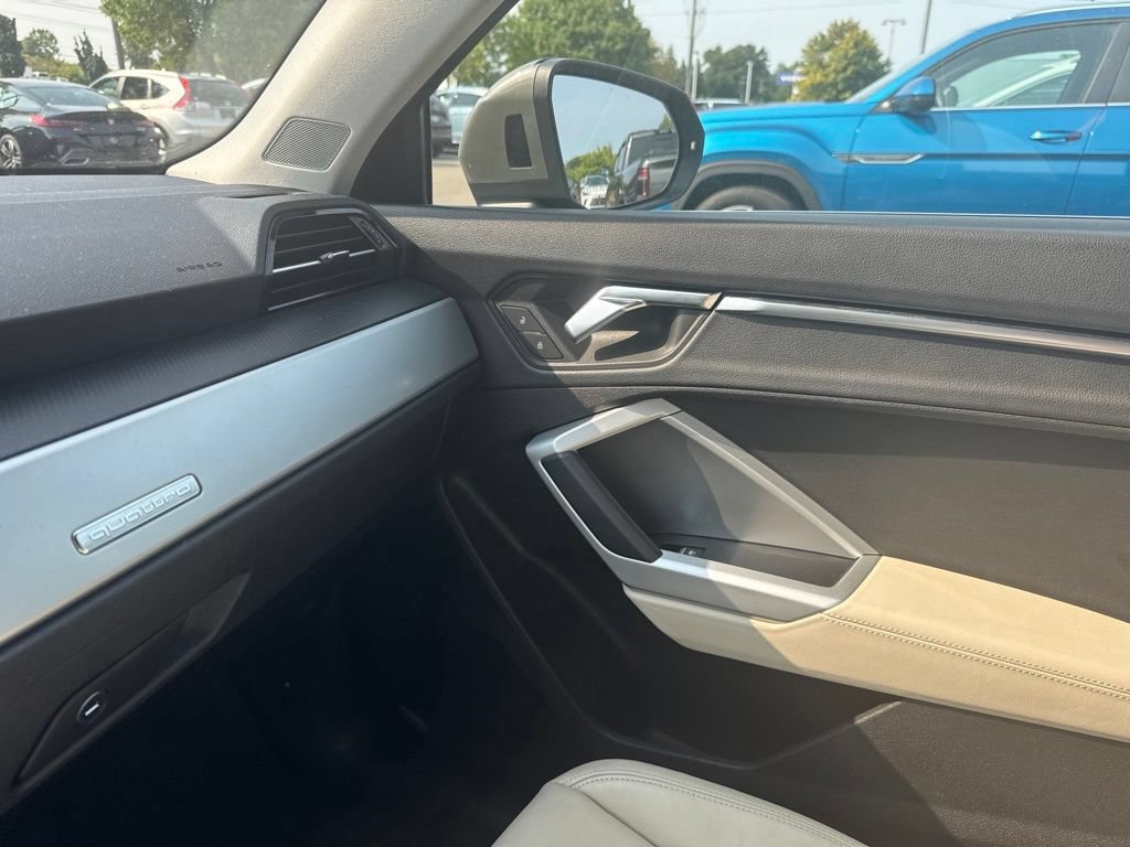 Used 2020 Audi Q3 2.0T Premium w/ Convenience Package AWD/4WD image 22