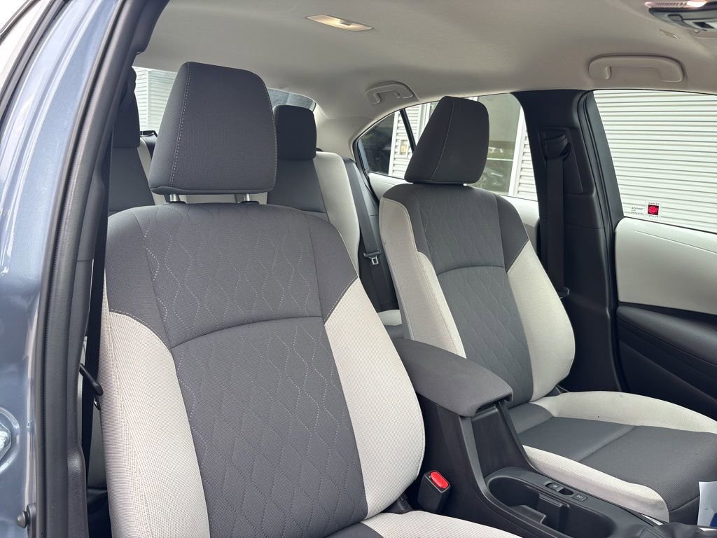 Used 2025 Toyota Corolla LE image 16