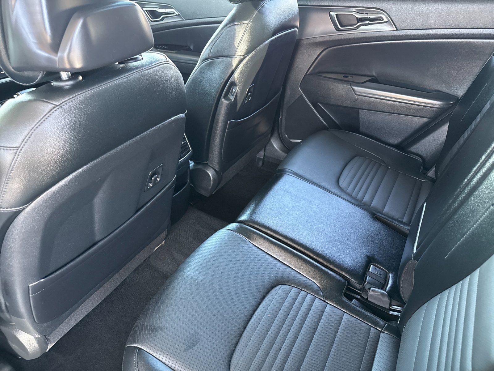 Used 2024 Kia Sportage SX FWD image 11