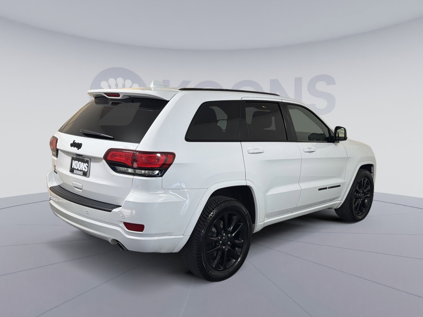Used 2018 Jeep Grand Cherokee Altitude image 7