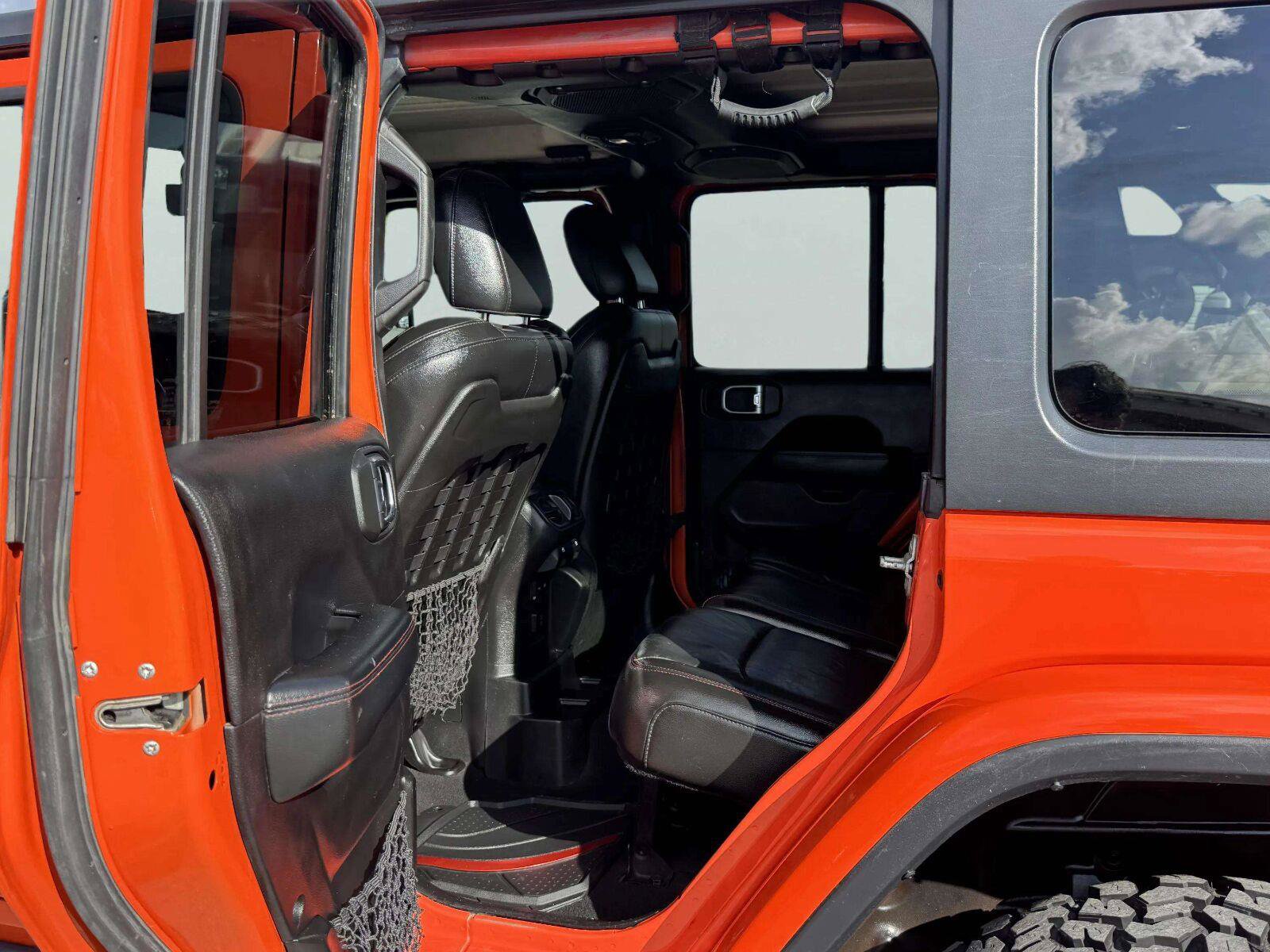 Used 2018 Jeep Wrangler Unlimited Rubicon AWD/4WD image 41