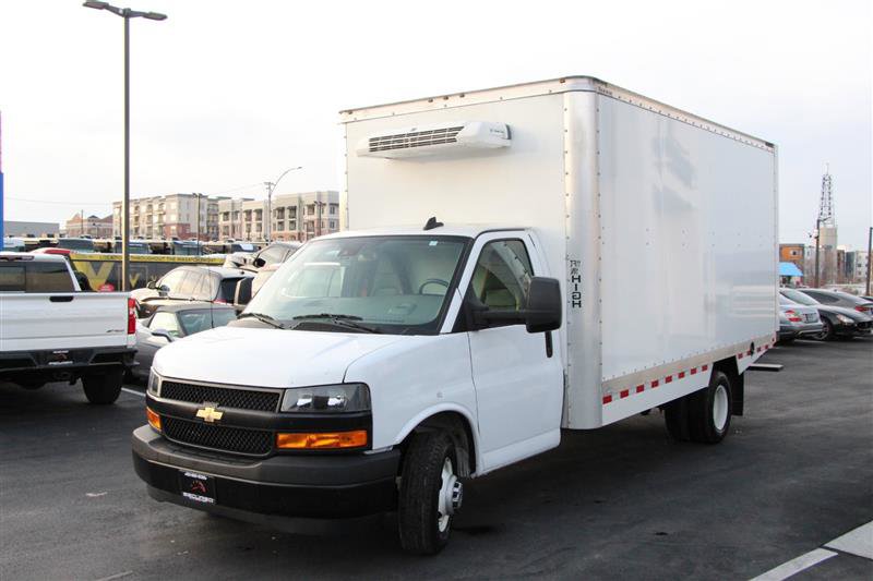 Used 2024 Chevrolet Express 3500 w/ Power Convenience Package image 3