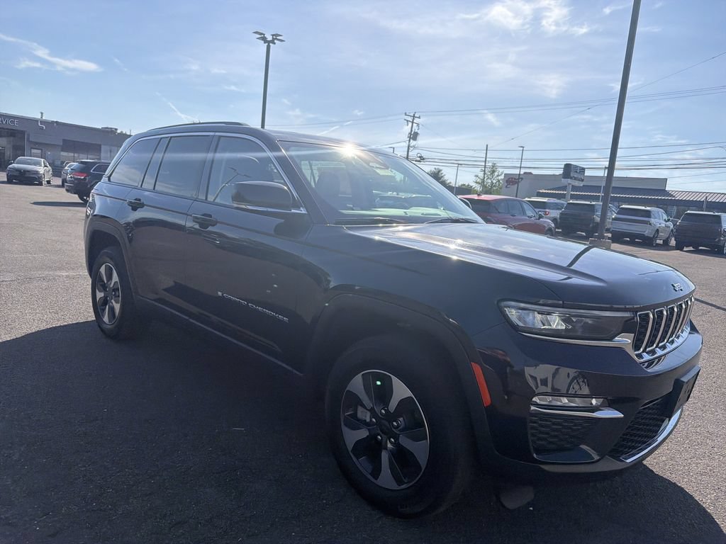 Used 2023 Jeep Grand Cherokee 4WD 4xe image 7
