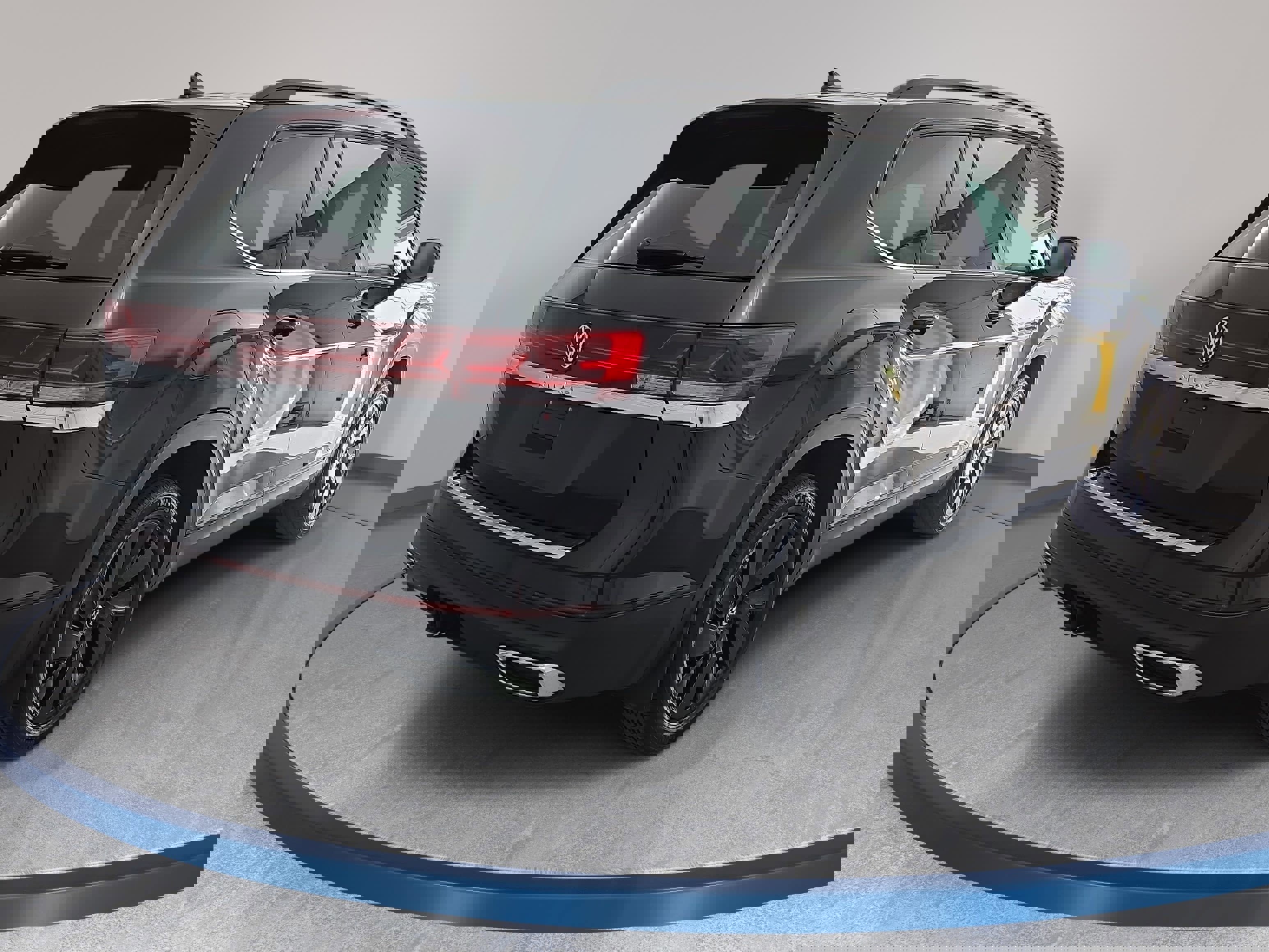 Certified 2024 Volkswagen Atlas SE image 5