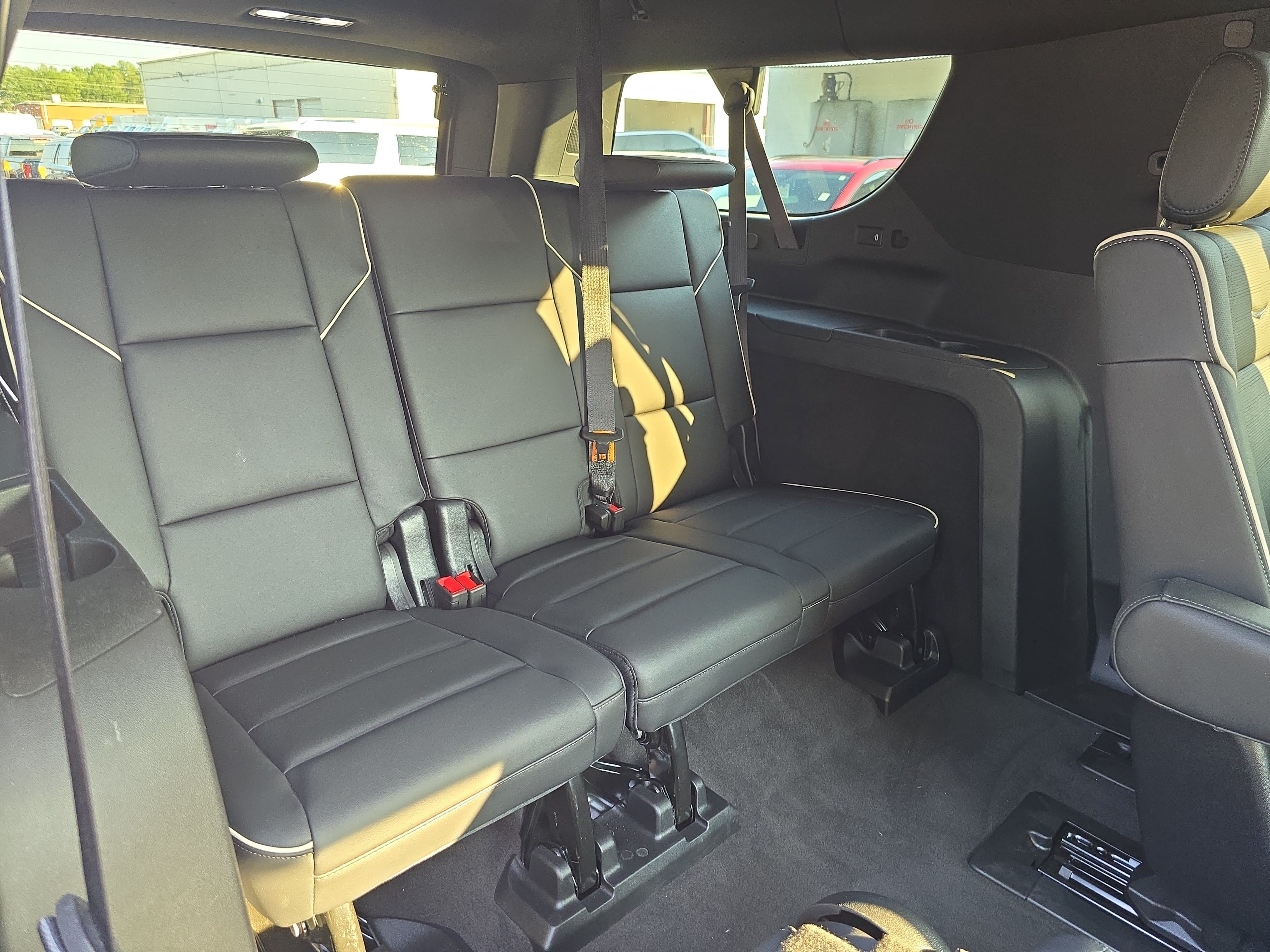 Certified 2024 Cadillac Escalade ESV Premium Luxury w/ Performance Package AWD/4WD image 12