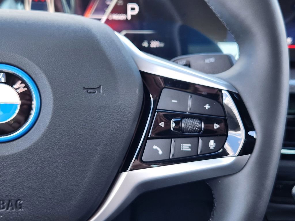 Certified 2025 BMW i4 xDrive40i w/ Parking Assistance Package image 28