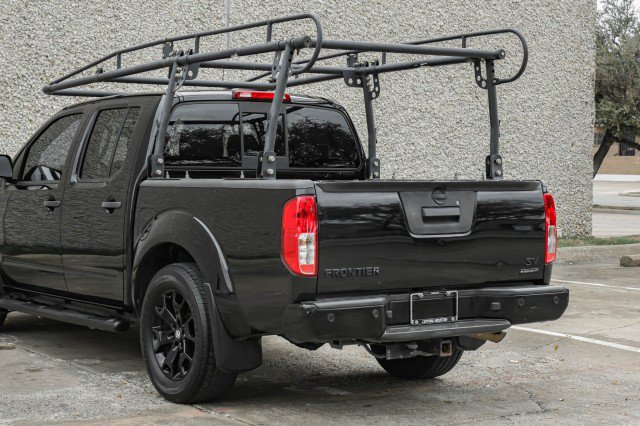 Used 2021 Nissan Frontier SV w/ Midnight Edition Floor Mats image 14