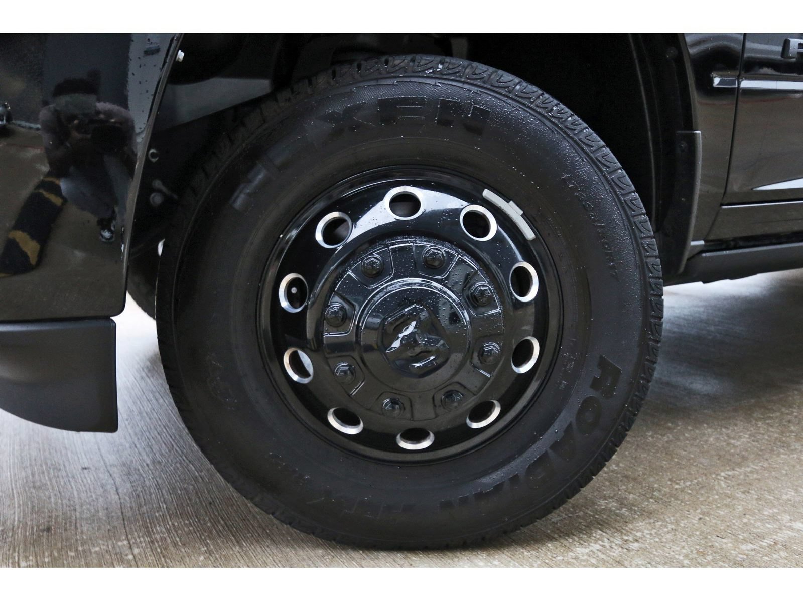 Used 2025 RAM 3500 Laramie AWD/4WD image 31