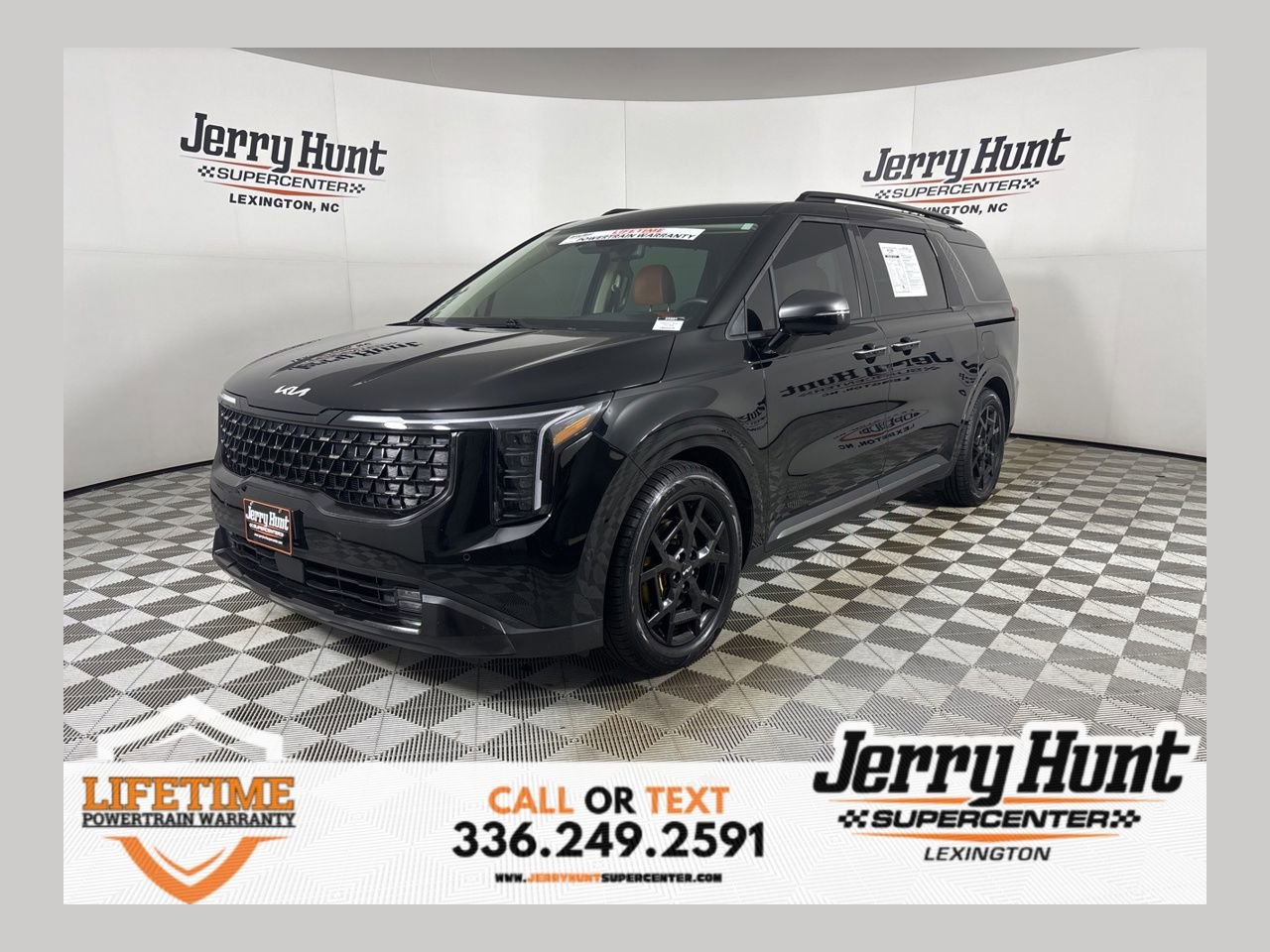 Used 2025 Kia Carnival SX Prestige image 1