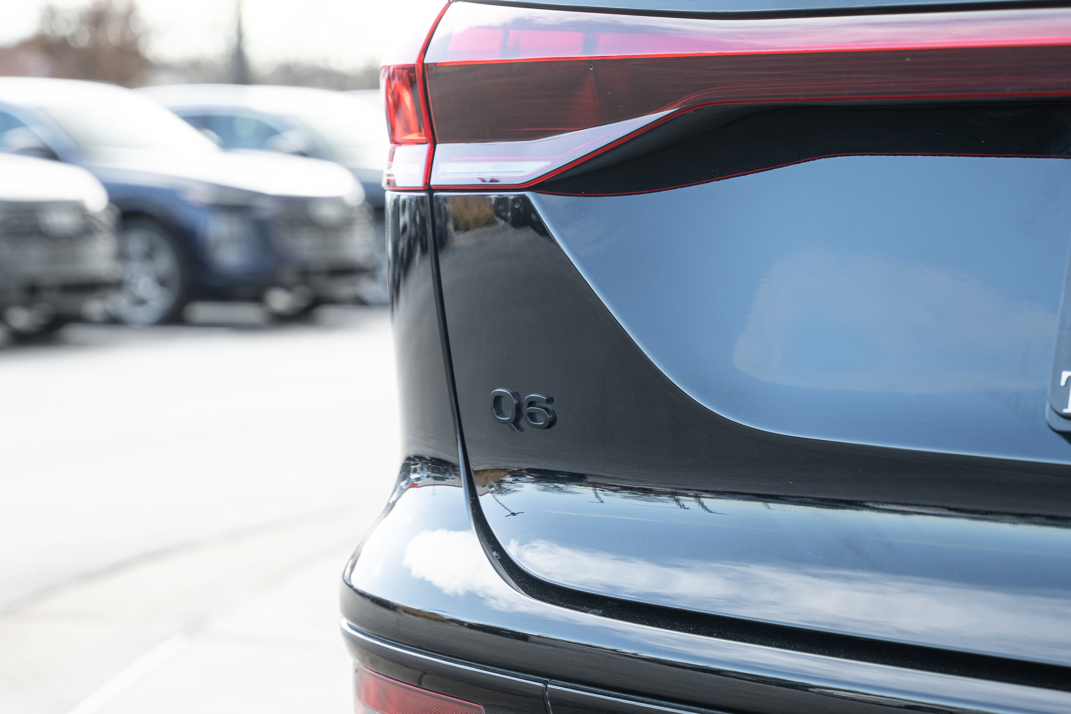 Certified 2025 Audi Q6 e-tron Premium Plus w/ Premium Plus image 28