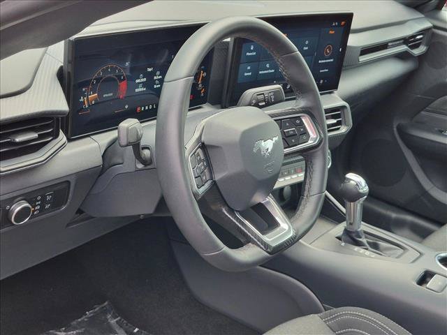 Used 2024 Ford Mustang Coupe RWD image 9