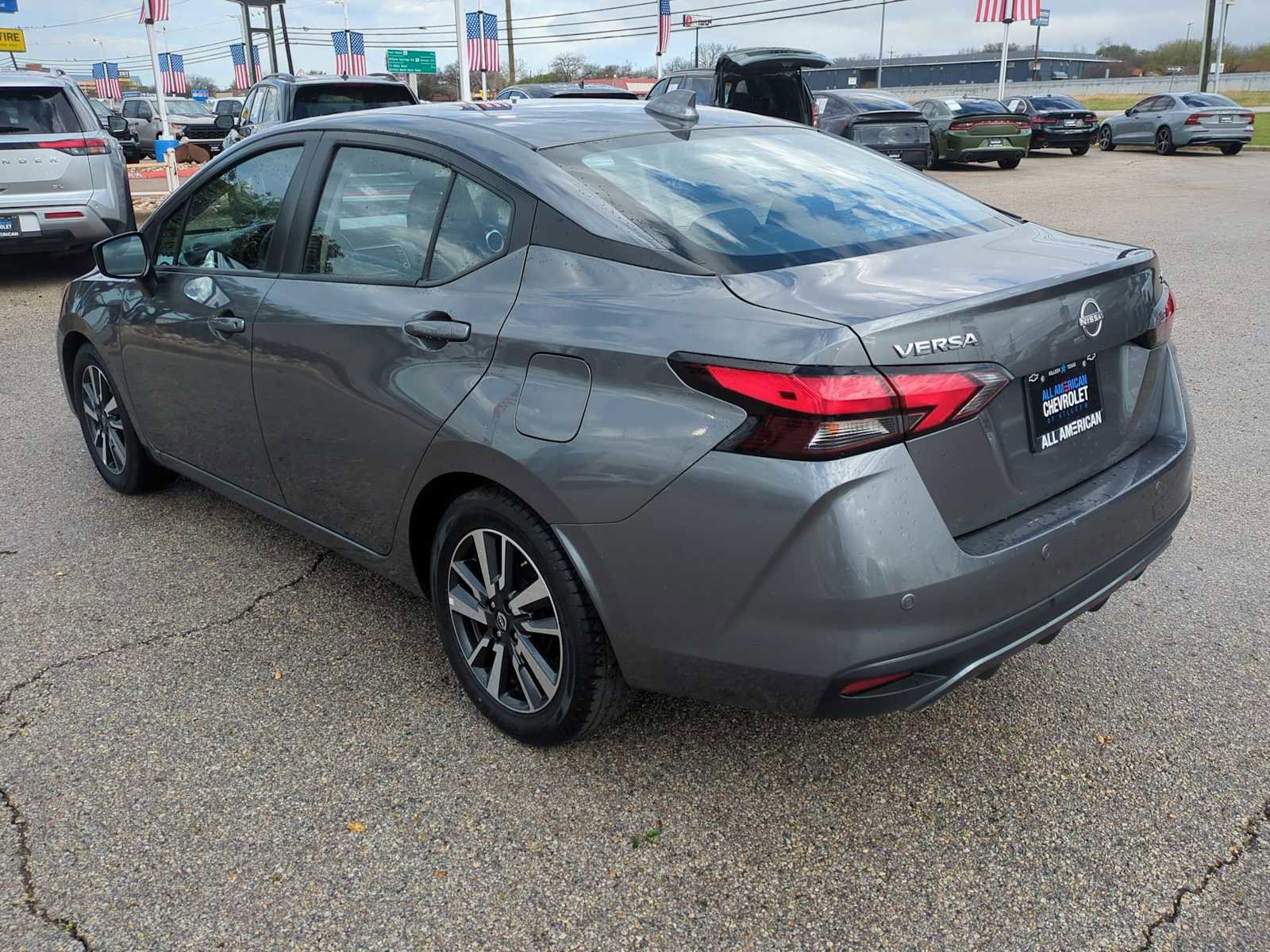 Used 2024 Nissan Versa SV image 6