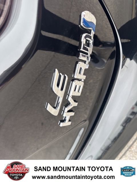 Used 2024 Toyota Corolla LE image 9