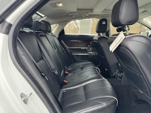 Used 2019 Jaguar XJ R-Sport image 18