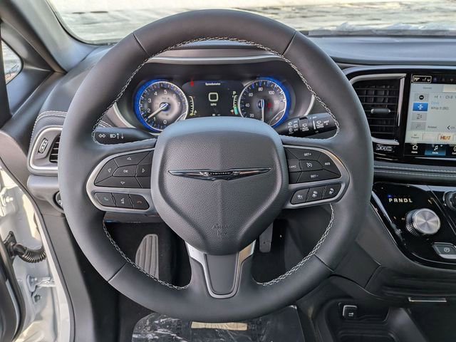 New 2026 Chrysler Pacifica Select image 16