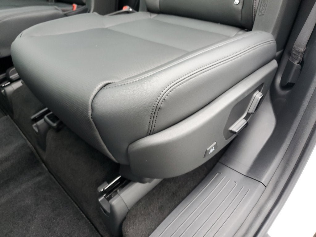 New 2027 Hyundai Santa Fe Limited AWD/4WD image 43