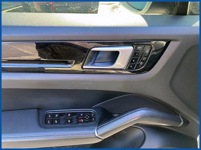 Used 2019 Porsche Cayenne w/ Premium Plus Package image 13