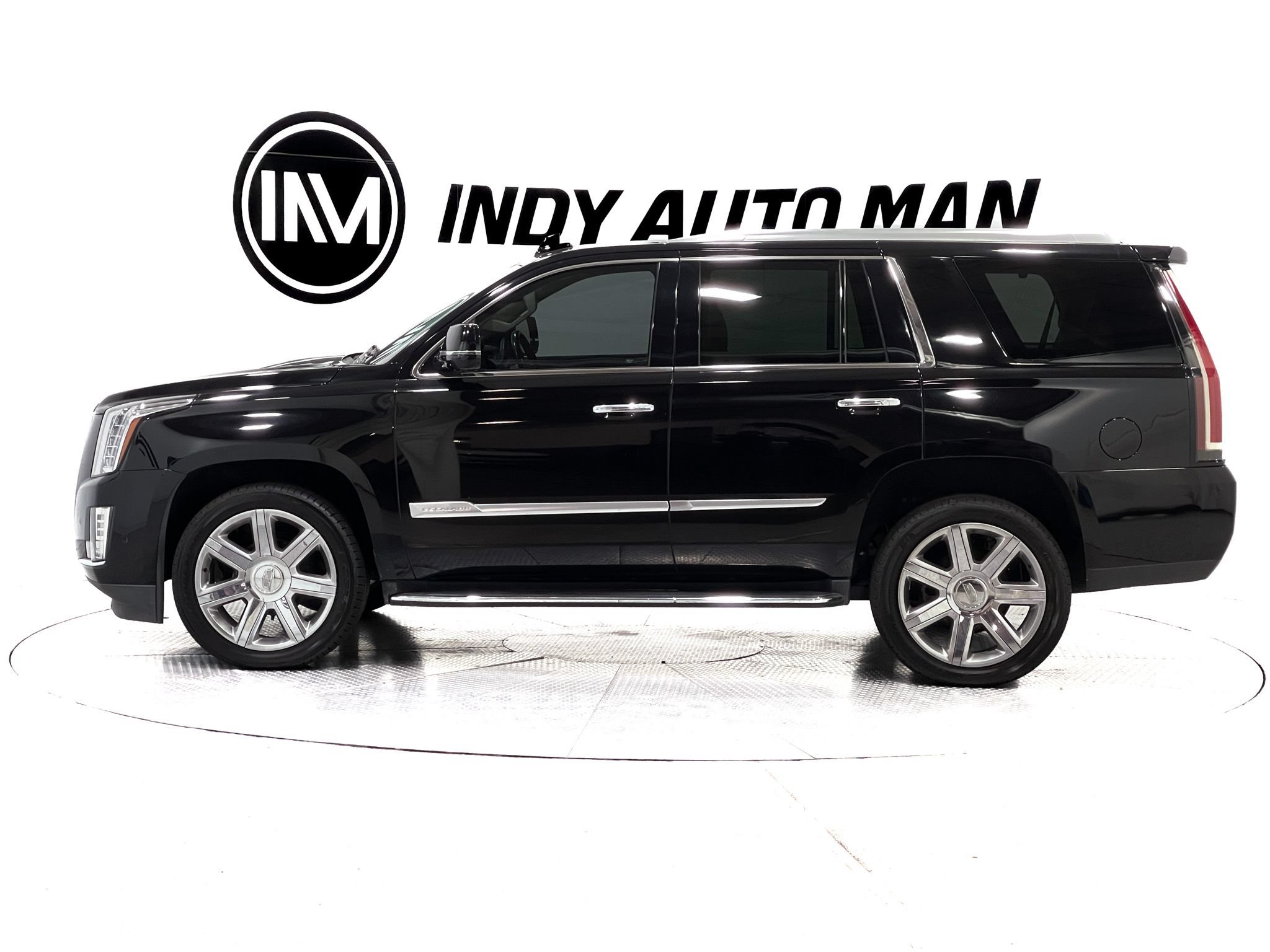 Used 2020 Cadillac Escalade Premium Luxury AWD/4WD image 7