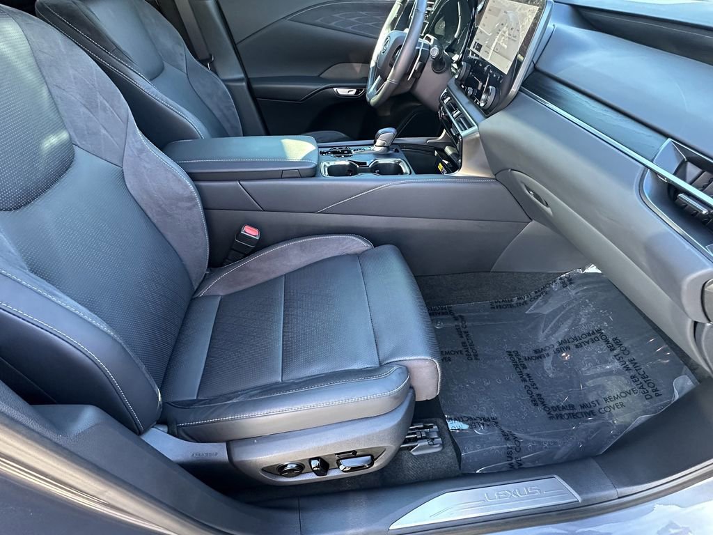 Used 2023 Lexus RX 350 w/ Accessory Package (Z1) image 15