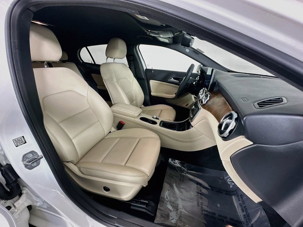 Used 2020 Mercedes-Benz GLA 250 4MATIC image 25