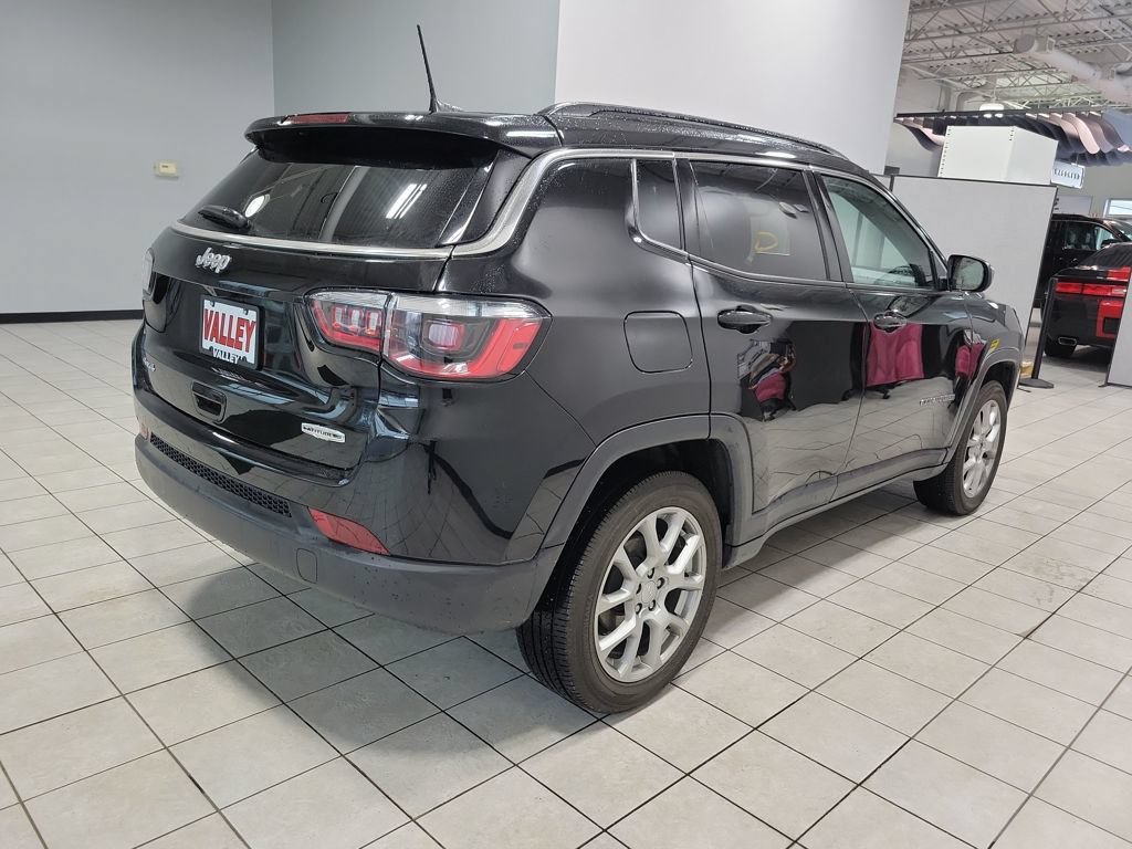 Used 2023 Jeep Compass Latitude AWD/4WD image 9