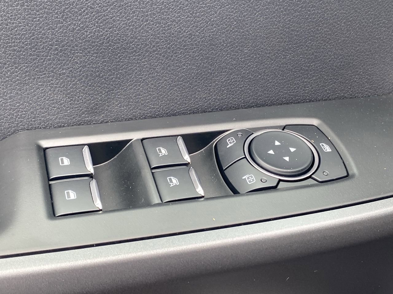 Used 2026 Ford F350 Lariat AWD/4WD image 17
