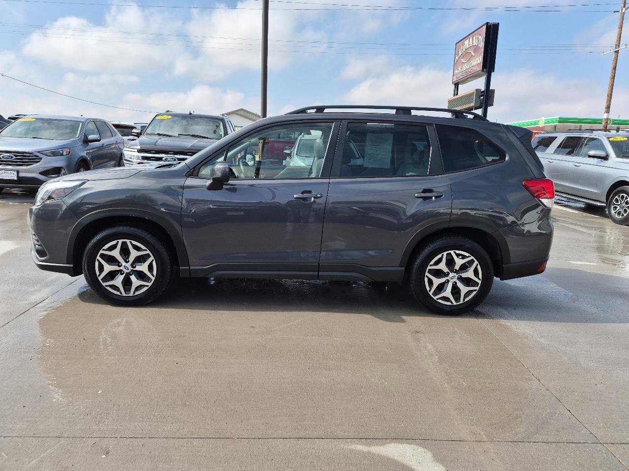 Used 2023 Subaru Forester Premium w/ Popular Package #1 image 9
