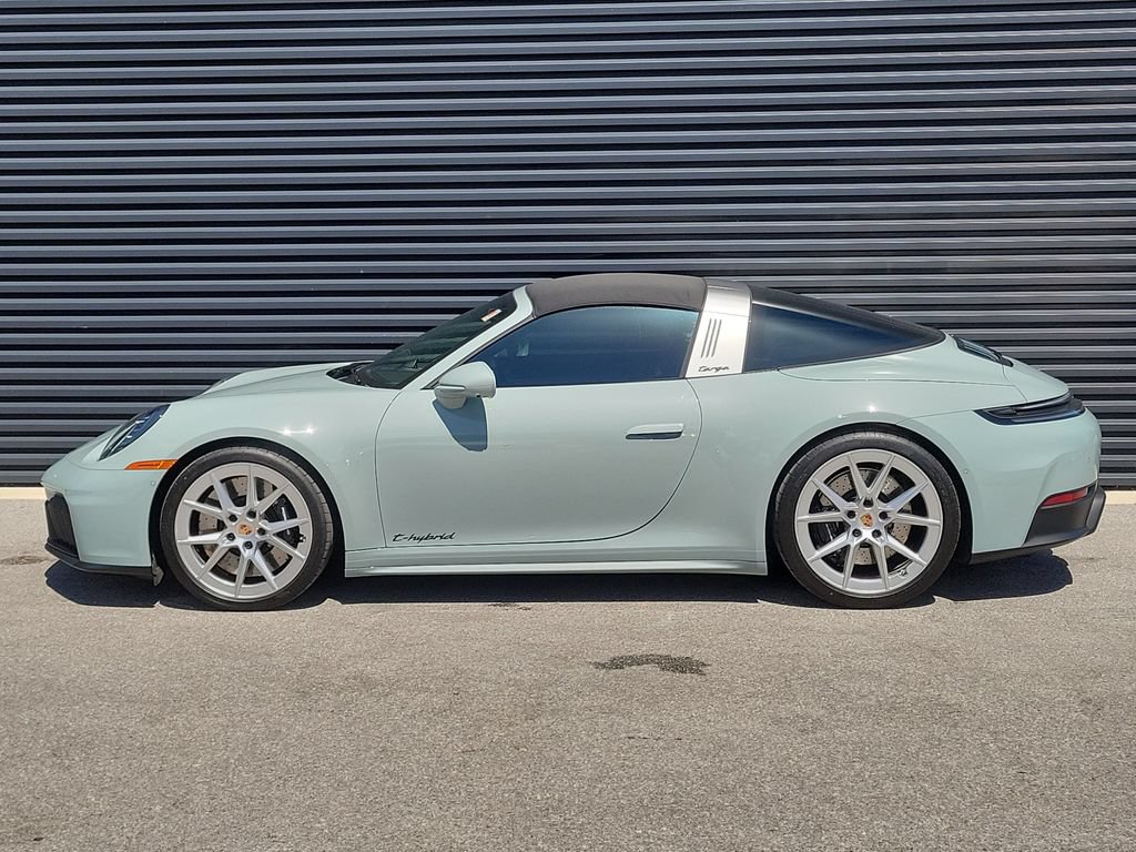 Certified 2025 Porsche 911 Targa 4 GTS AWD/4WD image 2