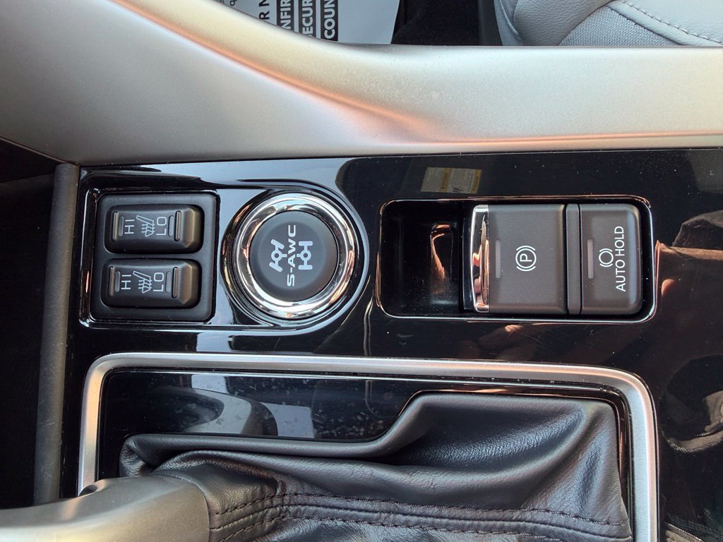 Used 2024 Mitsubishi Eclipse Cross SEL AWD/4WD image 18