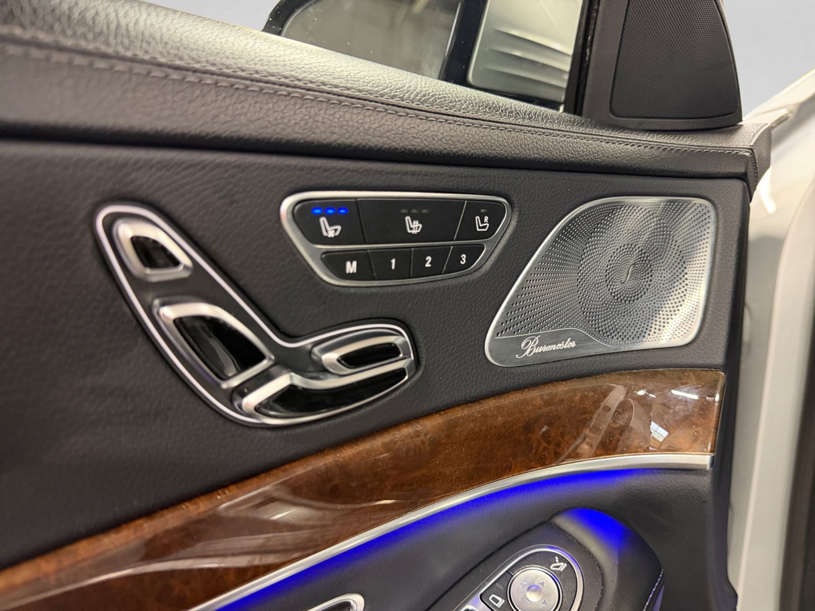 Used 2016 Mercedes-Benz S 550 4MATIC Sedan image 37