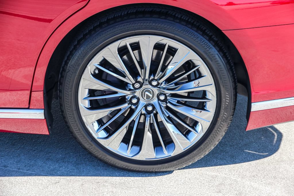 Used 2020 Lexus LS 500 w/ Accessory Package (Z1) RWD image 11
