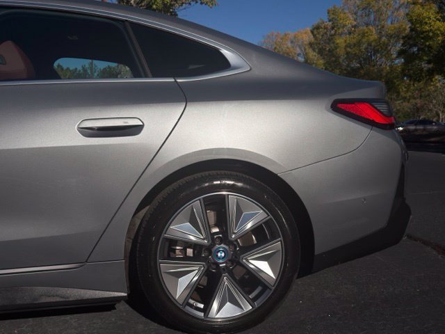 Used 2024 BMW i4 eDrive40 w/ Premium Package RWD image 13