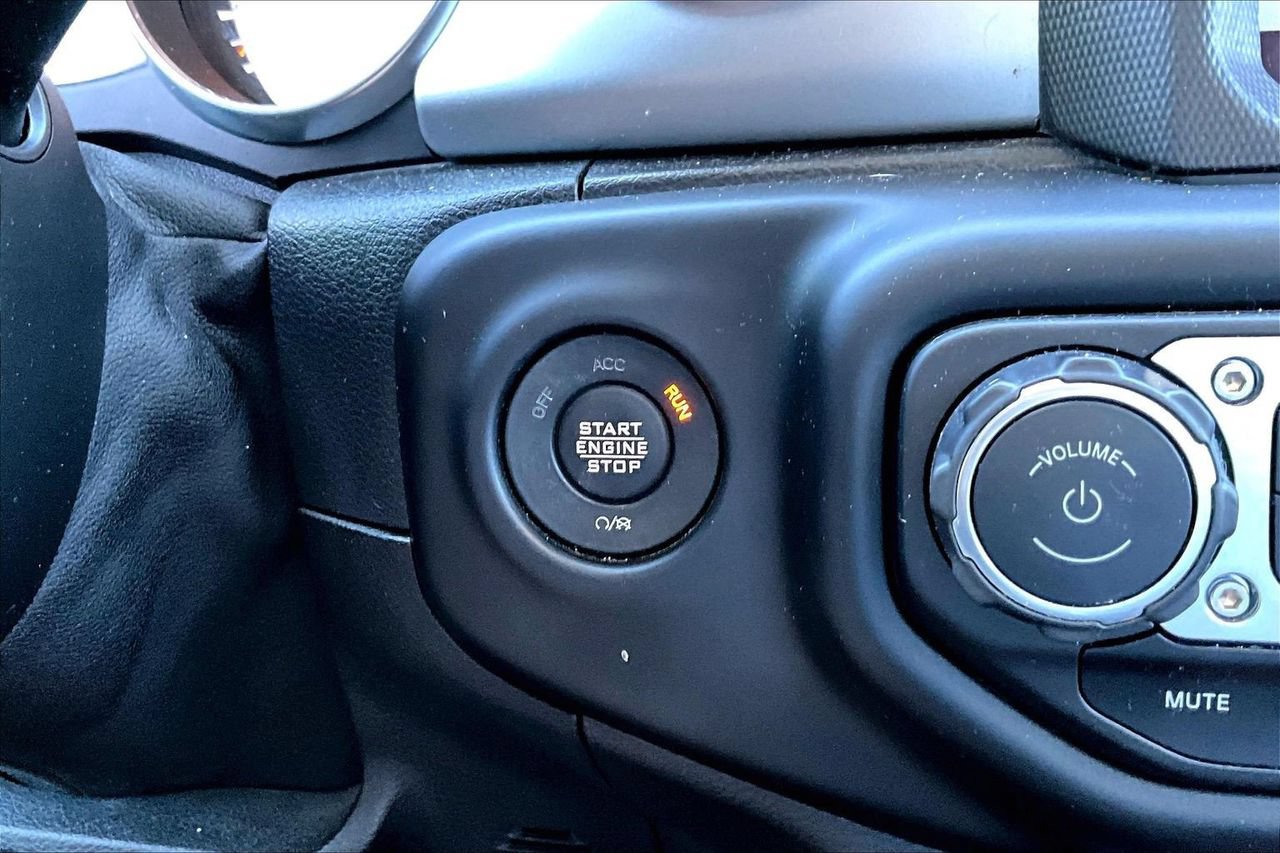 Used 2021 Jeep Wrangler Unlimited Sport AWD/4WD image 27