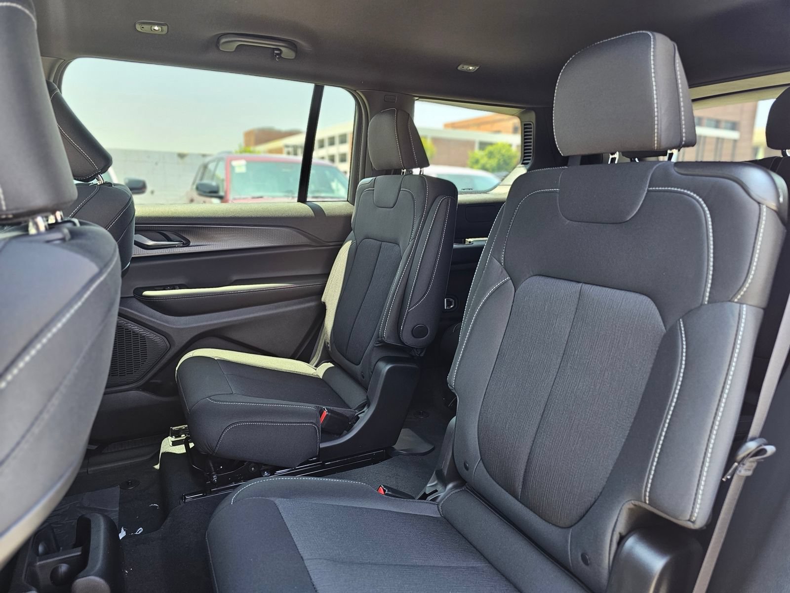 New 2026 Jeep Grand Cherokee L Laredo RWD image 25