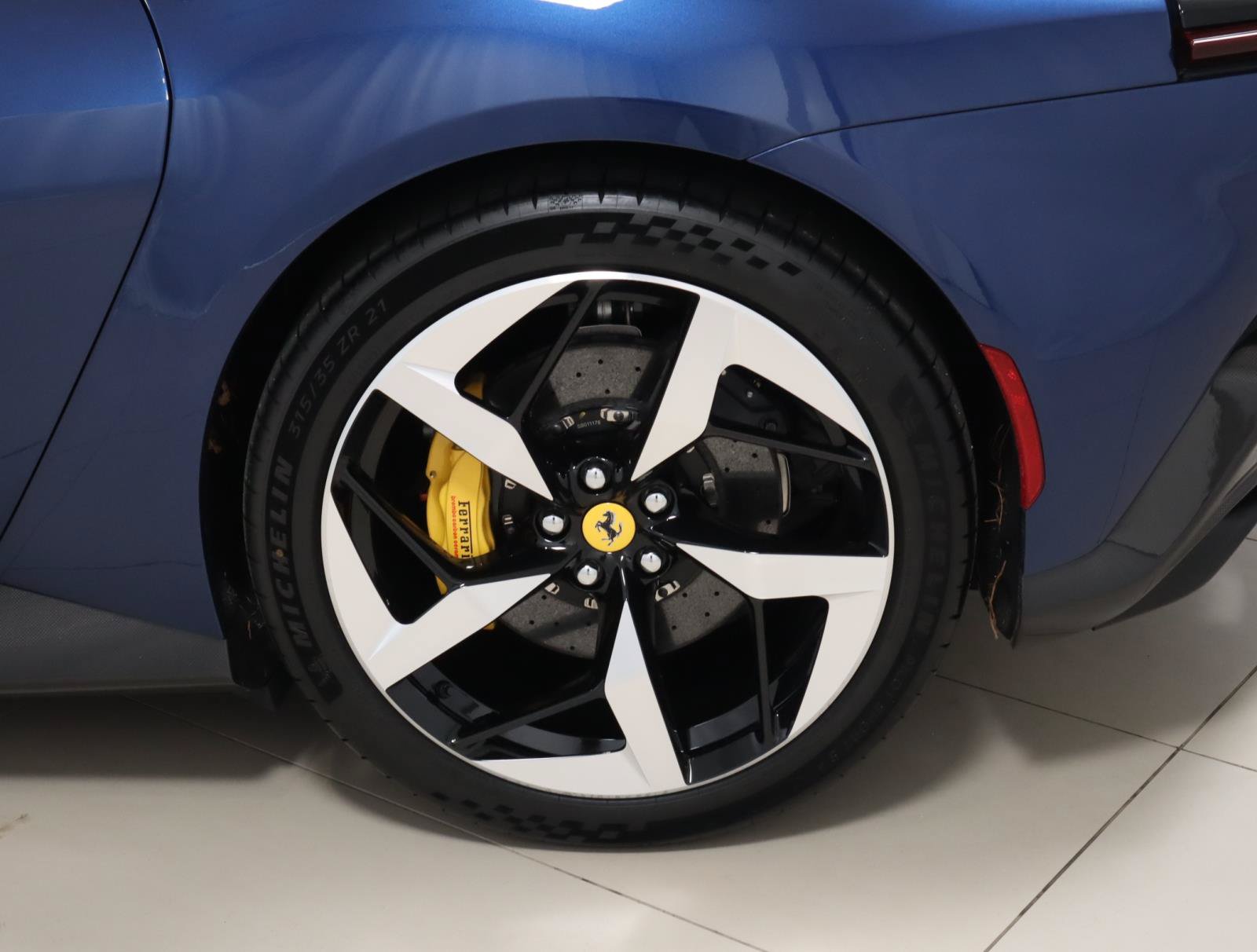 Used 2025 Ferrari 12Cilindri RWD image 11